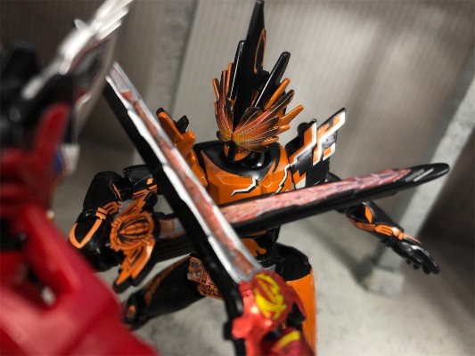 装动 假面骑士圣刃 Book7