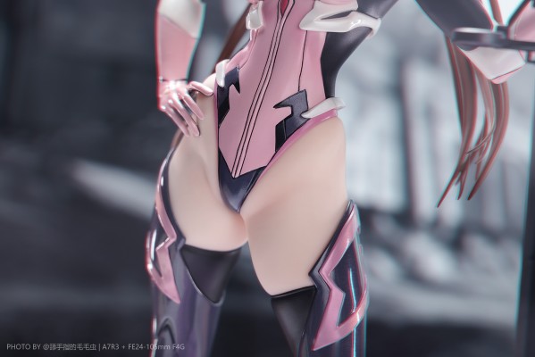 EVA新剧场版 真希波・玛丽・伊拉丝多莉亚斯 EVANGELION STORE 限定版