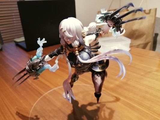 Lucrea 莱莎的炼金工房:常暗女王与秘密藏身处 莉拉・德西亚斯