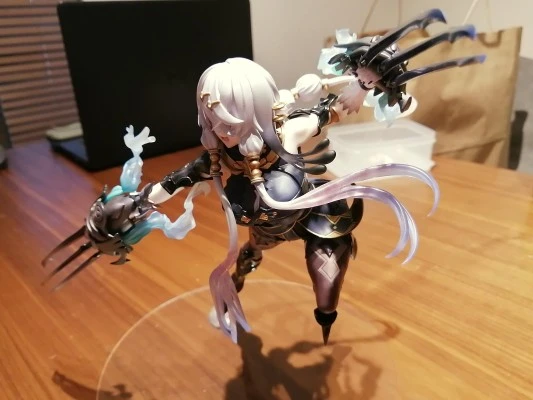Lucrea 莱莎的炼金工房:常暗女王与秘密藏身处 莉拉・德西亚斯