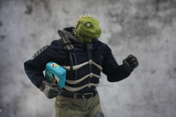 3Z0140 异兽魔都 开曼