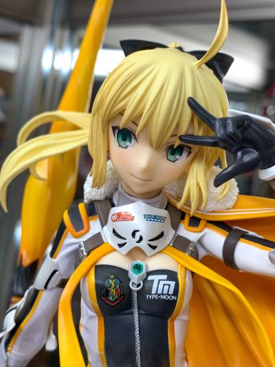 良笑&Type-Moon赛车系列 阿尔托莉雅·Lily 赛车女郎