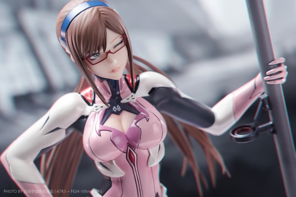 EVA新剧场版 真希波・玛丽・伊拉丝多莉亚斯 EVANGELION STORE 限定版