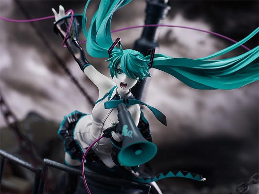 良笑20周年纪念书籍 ー初音未来 恋爱即是战争 精制版 ー