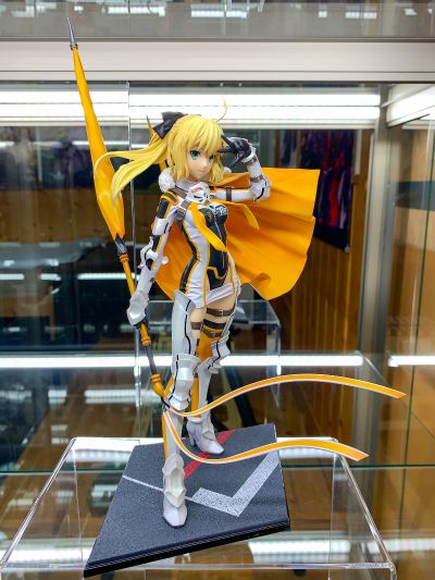 良笑&Type-Moon赛车系列 阿尔托莉雅·Lily 赛车女郎