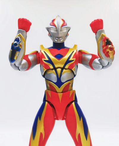 Ultra-Act 梦比优斯奥特曼 梦比优斯奥特曼 凤凰勇气形态