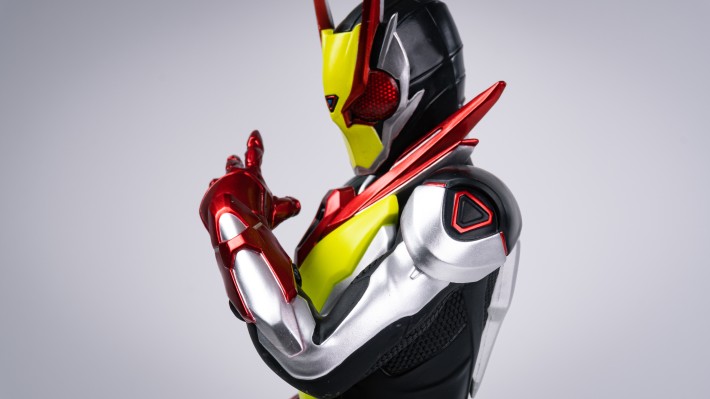 一番赏 假面骑士：零一 假面骑士零二 发光版