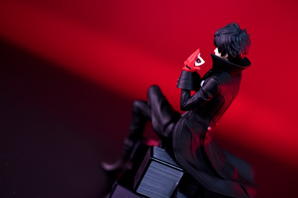 压泡面手办 女神异闻录5皇家版 主人公 雨宫莲