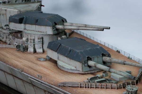 78013 1/350 德国海军 俾斯麦号战列舰