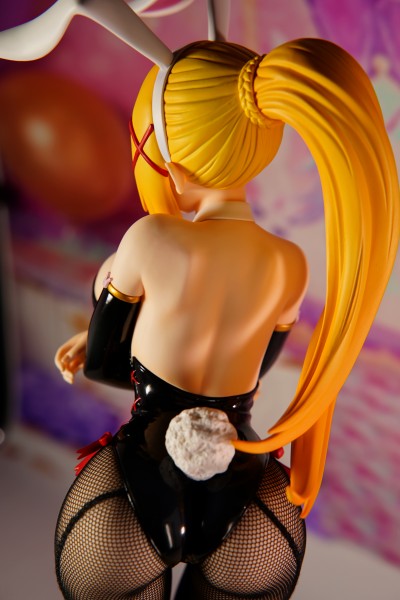 B-style 	为美好的世界献上祝福！ 达斯提尼斯·福特·拉拉蒂娜