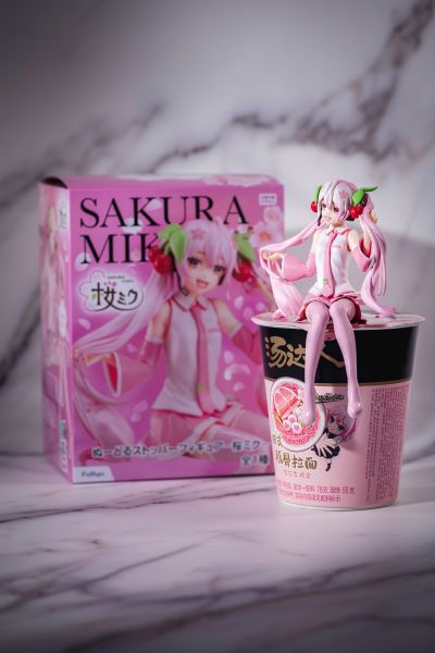 压泡面手办 VOCALOID 初音未来 樱花未来