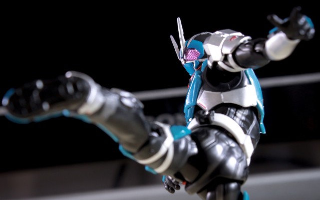 S.H.Figuarts 假面骑士 令和第一世代  假面骑士一型  岩蝗