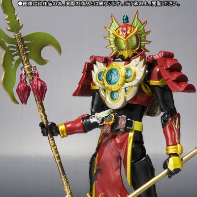 S.H.Figuarts 假面骑士：铠武 假面骑士龙玄·黄泉  黄泉户喫武装