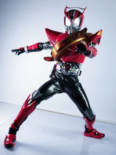 RAH 编号710  假面骑士驰骑 飙速型