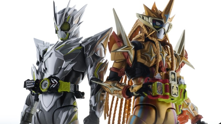 S.H.Figuarts  假面骑士零一 金属簇飞蝗