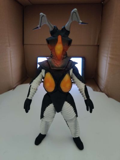 S.H.Figuarts   芝顿