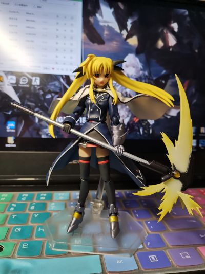 figma#009 魔法少女奈叶StrikerS 菲特·泰斯塔罗沙 战斗夹克
