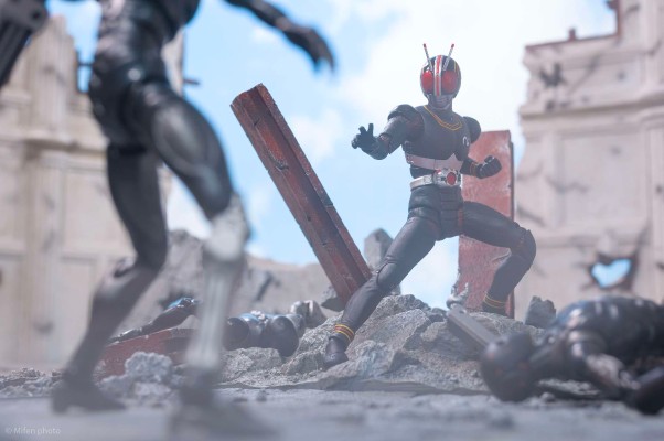 S.H.Figuarts(真骨雕制法)  假面骑士暗日