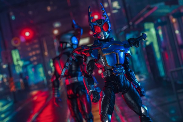 S.H.Figuarts(真骨雕制法)  假面骑士钢斗王 骑士形态