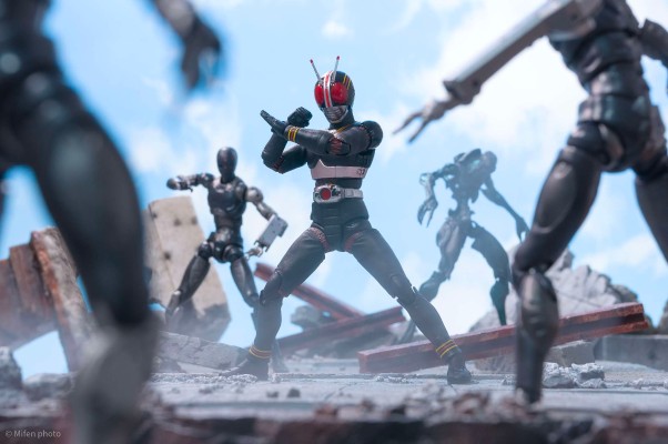 S.H.Figuarts(真骨雕制法)  假面骑士暗日