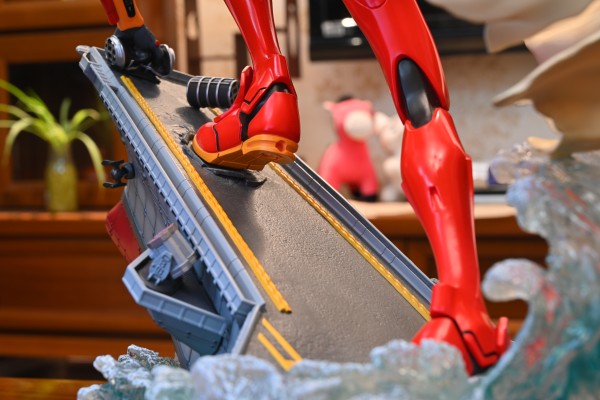 新世纪福音战士 EVA-02 Metallic Variant Exclusive