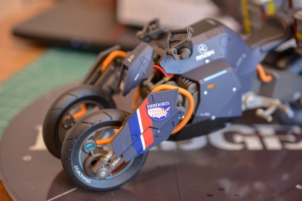 死亡搁浅 倒三轮摩托车