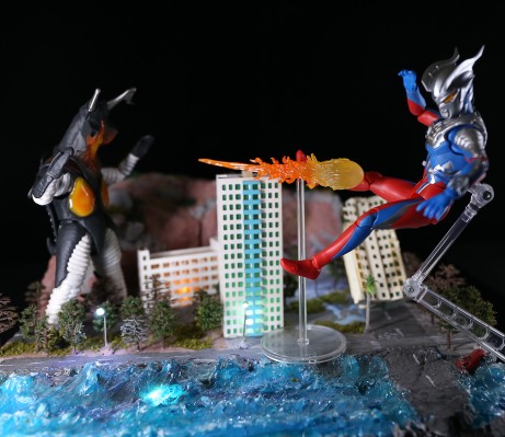 S.H.Figuarts  芝顿 一兆度火球版