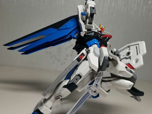 ROBOT魂〈SIDE MS〉机动战士高达SEED DESTINY ZGMF-X56S/α 空战型脉冲高达