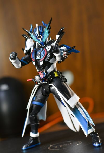 S.H.Figuarts 假面骑士 令和第一世代  假面骑士一型  岩蝗