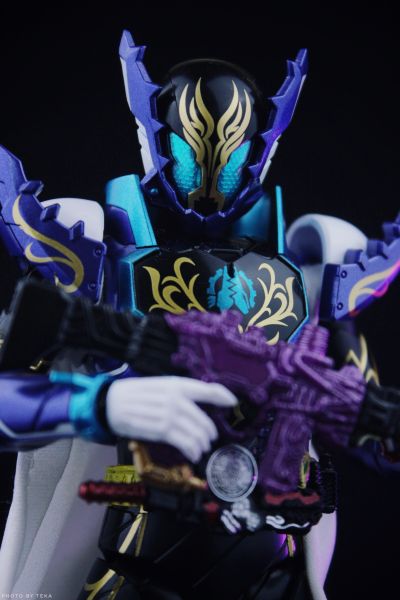 S.H.Figuarts 假面骑士恶霸 鼎盛形态