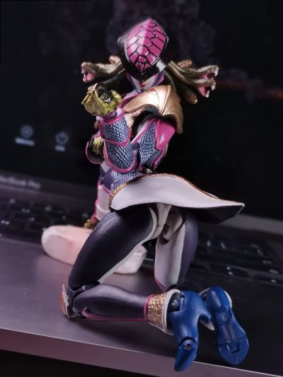 S.H.Figuarts 美杜莎幻魔