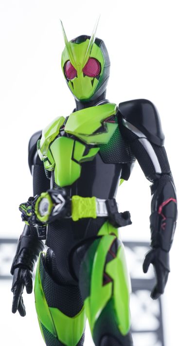 S.H.Figuarts 假面骑士零一 假面骑士零一 觉悟飞蝗