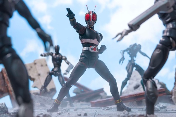 S.H.Figuarts(真骨雕制法)  假面骑士暗日