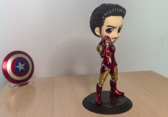 Q Posket 复仇者联盟4：终局之战 托尼·史塔克 & 钢铁侠 Mark 85 战斗Ver.