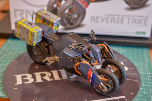 死亡搁浅 倒三轮摩托车