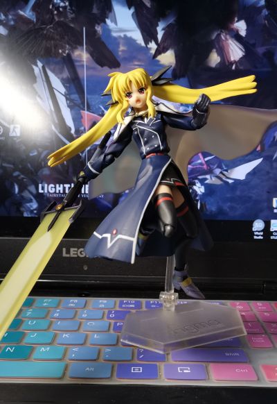 figma#009 魔法少女奈叶StrikerS 菲特·泰斯塔罗沙 战斗夹克