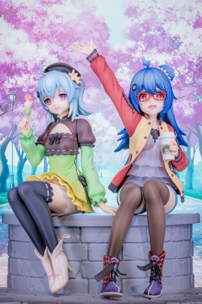 哔哩哔哩 22＆33 私服出游ver. 普通版