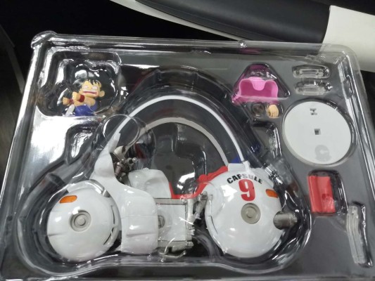 S.H.Figuarts   布玛的摩托-万能胶囊九号-