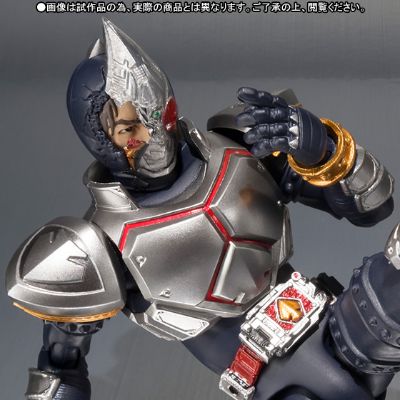 S.H.Figuarts 假面骑士剑 头盔战损版