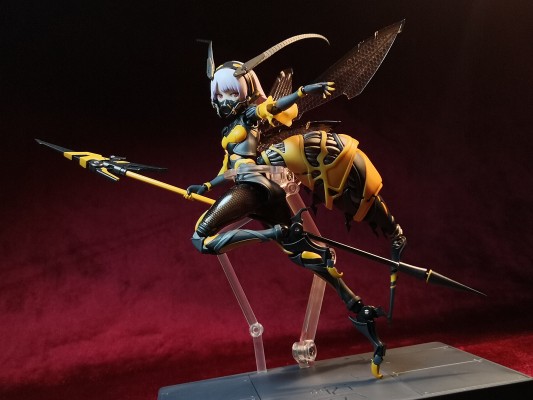 蜗之壳，黄蜂娘 嗡酱