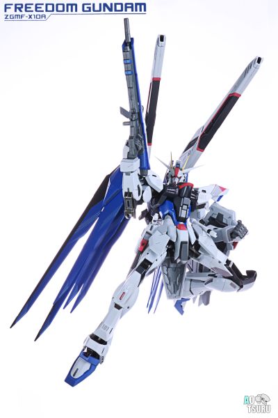 METAL BUILD 机动战士高达SEED ZGMF-X10A 自由高达