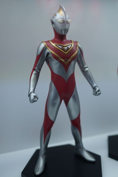 经典角色 戴拿奥特曼 戴拿奥特曼 闪亮型