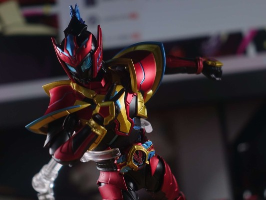 铠甲勇士形刻系列第一作    马帅