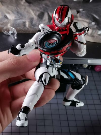 S.H.Figuarts 假面骑士驰骑  假面骑士驰骑 白热型