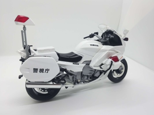 1/12 完成品摩托 YAMAHA FJR1300P 白色涂装 (警视厅)