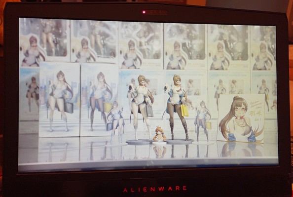 虾米大模王 虾米四周年纪念手办「初次见面」灰调ver.