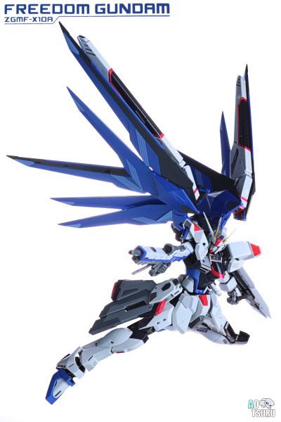 METAL BUILD 机动战士高达SEED ZGMF-X10A 自由高达