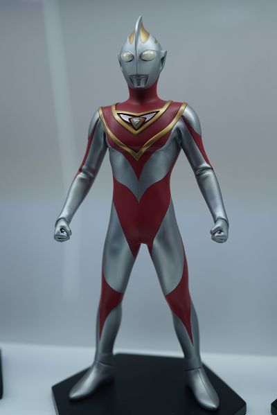 经典角色 戴拿奥特曼 戴拿奥特曼 闪亮型