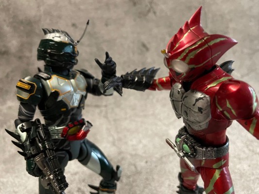 S.H.Figuarts 假面骑士亚马逊尼奥阿尔法