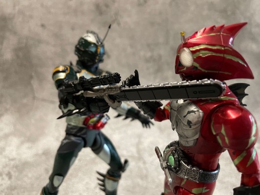 S.H.Figuarts 假面骑士亚马逊尼奥阿尔法